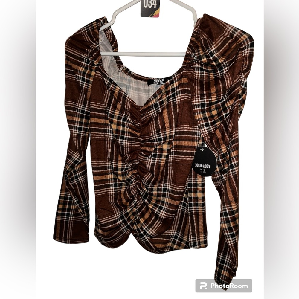 3/25 or 3 for $25 Size medium plaid long sleeeve top new with tags
